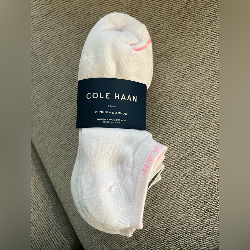 NWT 6 Cole Haan socks